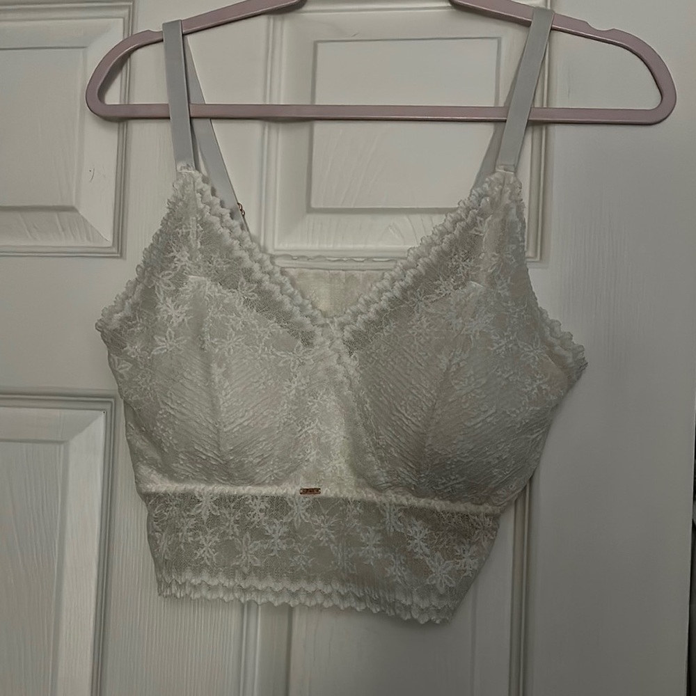 Elegant Lace Bralette in White